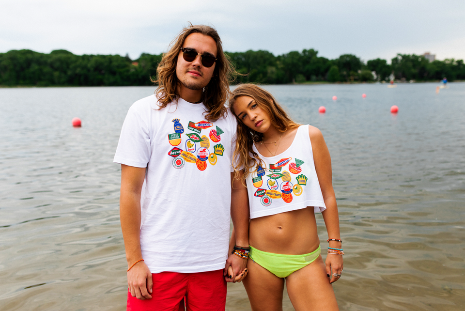FRUIT STICKER TEE